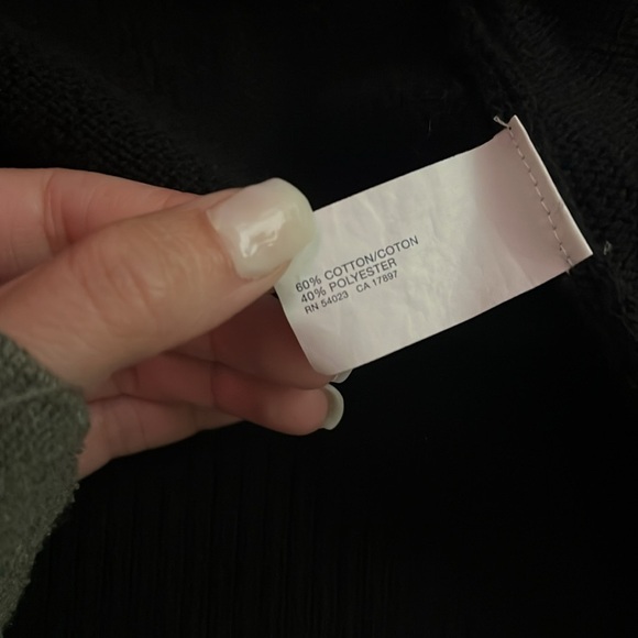 “Gap Sweater” - Picture 5 of 5